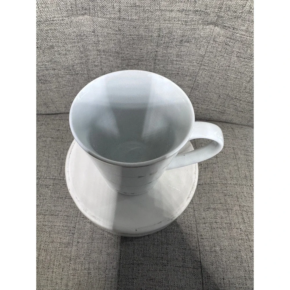 Williams Sonoma White Mug with Gray‎ Arrows and Hearts Design Coffee Tea Cup